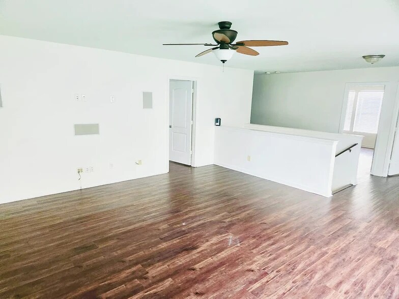 Building Photo - 3609 McDuff Ct