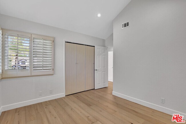 Building Photo - 24701 Cll Conejo