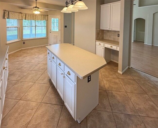 Building Photo - 13907 Carrington Ln