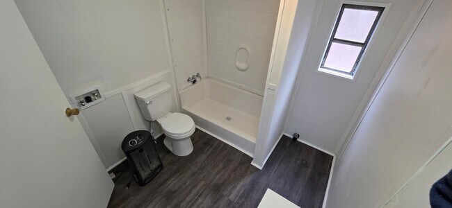 Building Photo - 8364 Cedar St