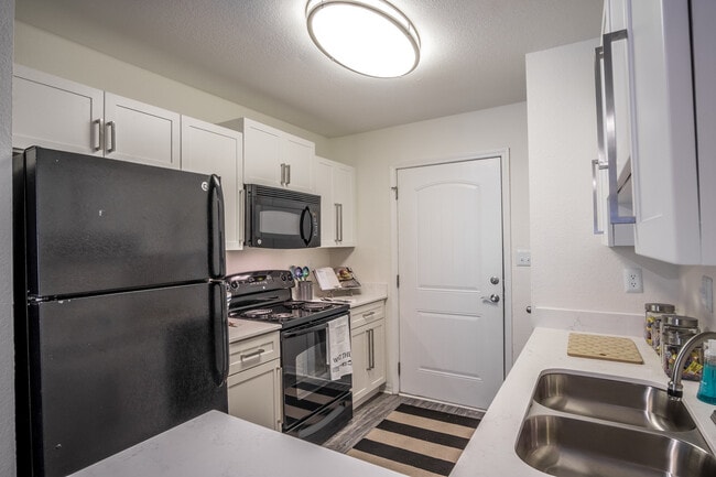 Kitchen - 1325 Rebecca Bailey Dr