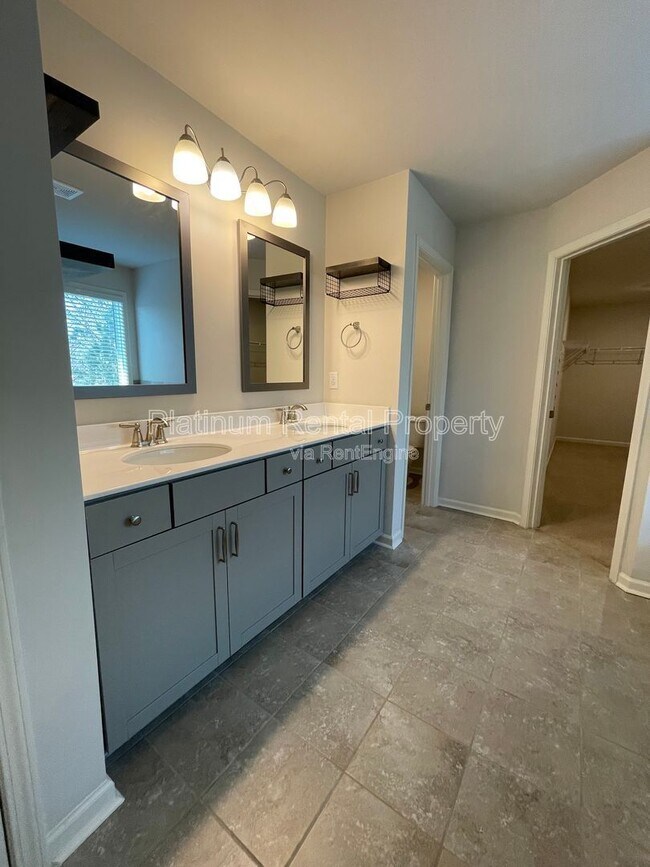 Building Photo - 1616 Chancery Ln