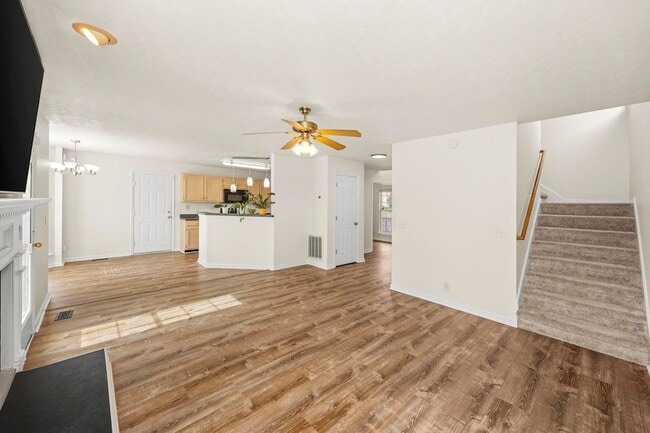 Building Photo - 7028 Sugarplum Rd