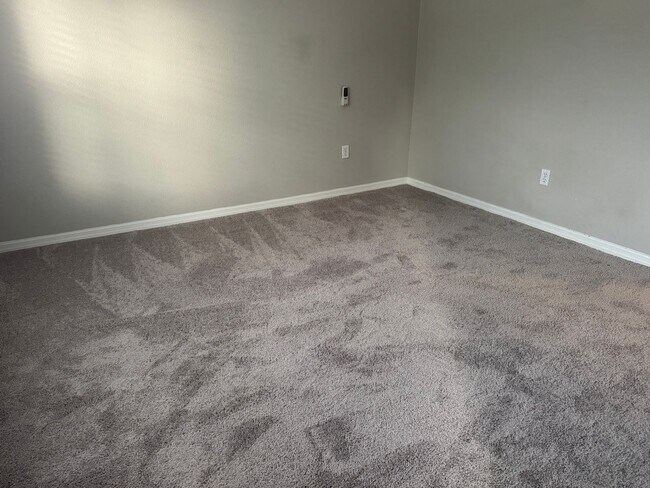 Building Photo - Fully Remodeled 3-Bed, 2.5-Bath Townhouse