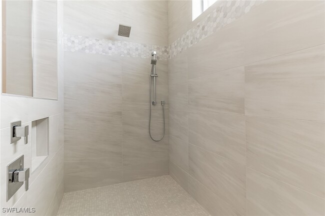 Building Photo - 6051 Plana Cays Dr