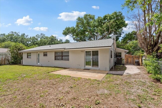 Building Photo - 6513 Stockbridge Ave