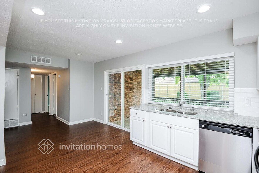 Building Photo - 7304 Catbrier Ct