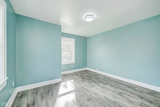 Building Photo - 420 N Irvington Ave