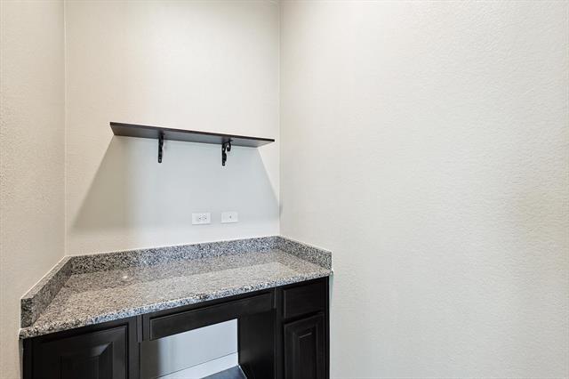 Building Photo - 2108 Blackrail Ct