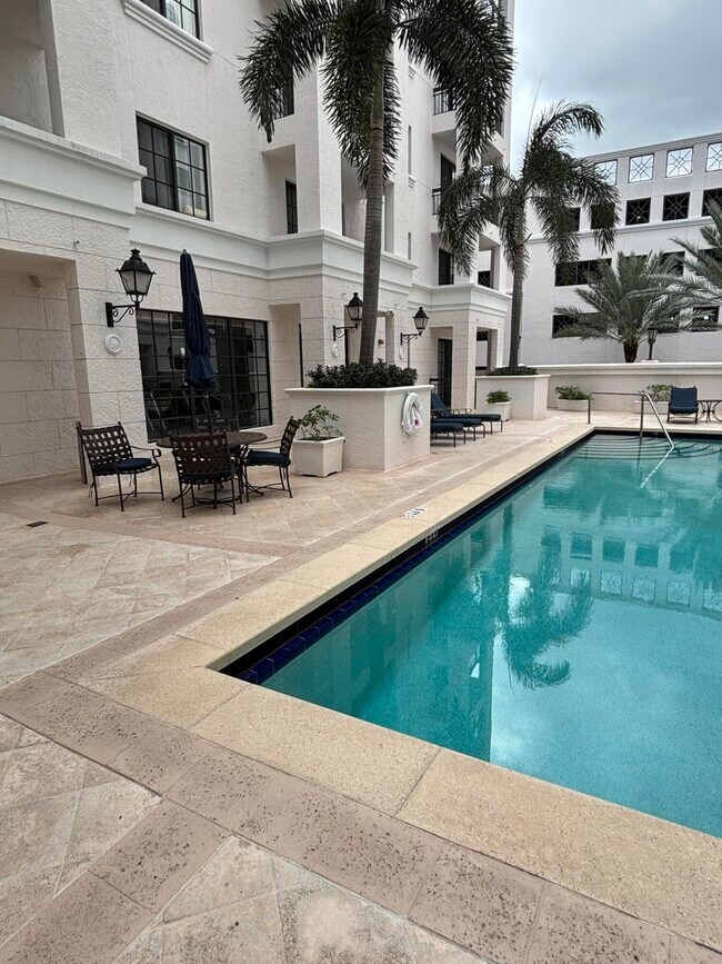 Building Photo - 233 S Federal Hwy