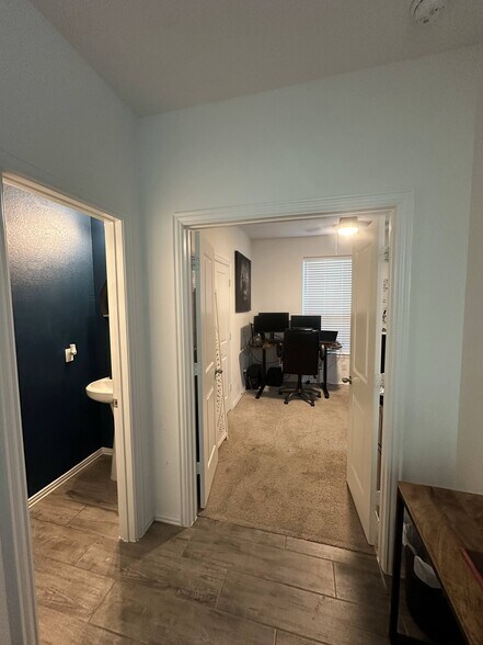 Building Photo - 3702 Allegro Dr