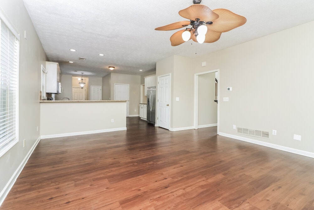 Building Photo - 1879 Clay Dr SW