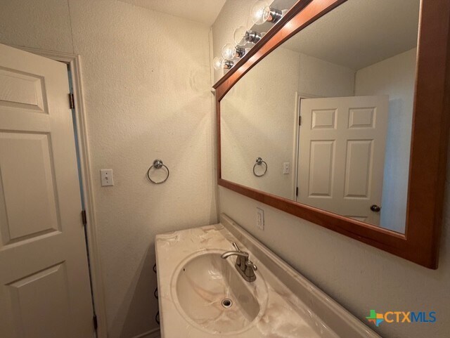 Building Photo - 127 Hillcrest Dr