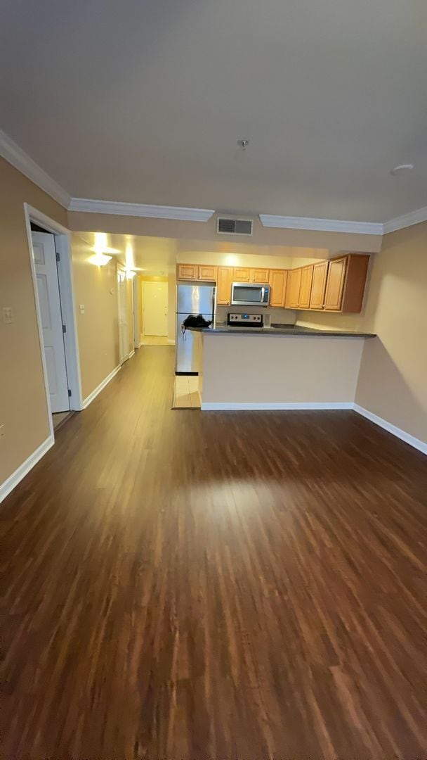 Building Photo - Laurel Station Condominiums available for FALL 2026 at $3300/month - includes TWO parking spaces!