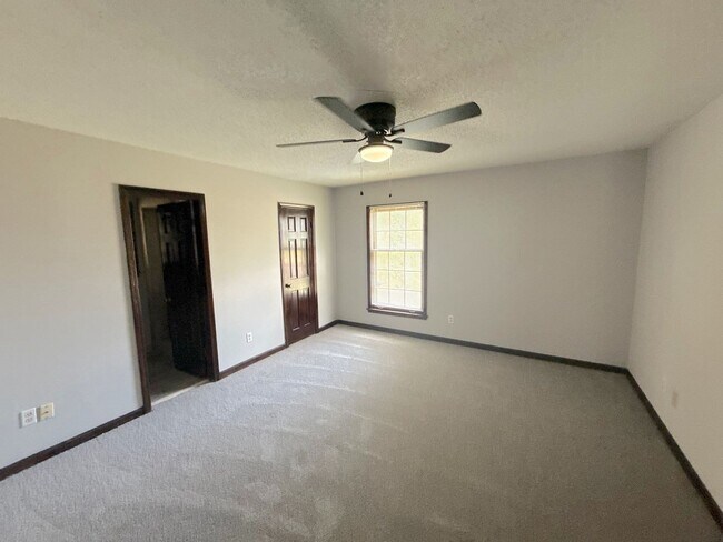 Building Photo - 4336 W Hunters Glen St