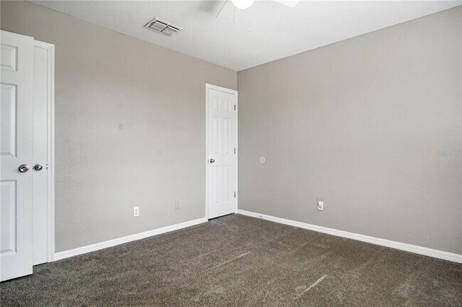 Building Photo - 1405 Vista del Lago Blvd