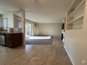 Building Photo - Beautiful 2 Bedroom 2 Bathroom Scripps Ran...