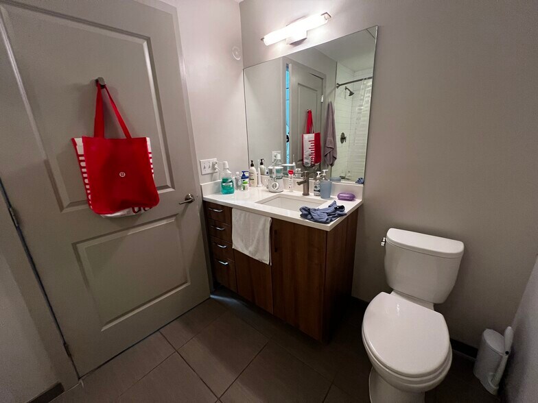 Building Photo - 44 Marion St