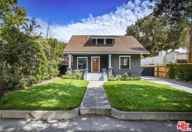 Primary Photo - 1022 N Marengo Ave