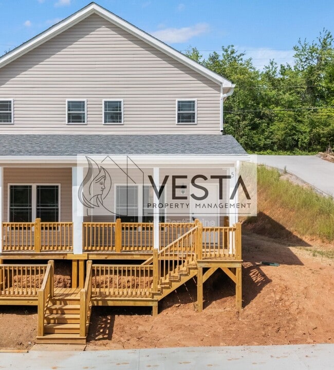 Building Photo - 5 Rolos Wy