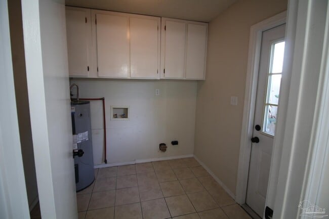 Building Photo - 1455 Sanibel Ln