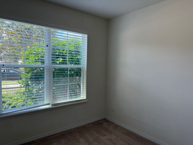 Building Photo - BEAUTIFUL 4 BEDROOMS, 3 BATHS,  SINGLE FAMILY HOME IN HARVEST LANDING IN CLERMONT