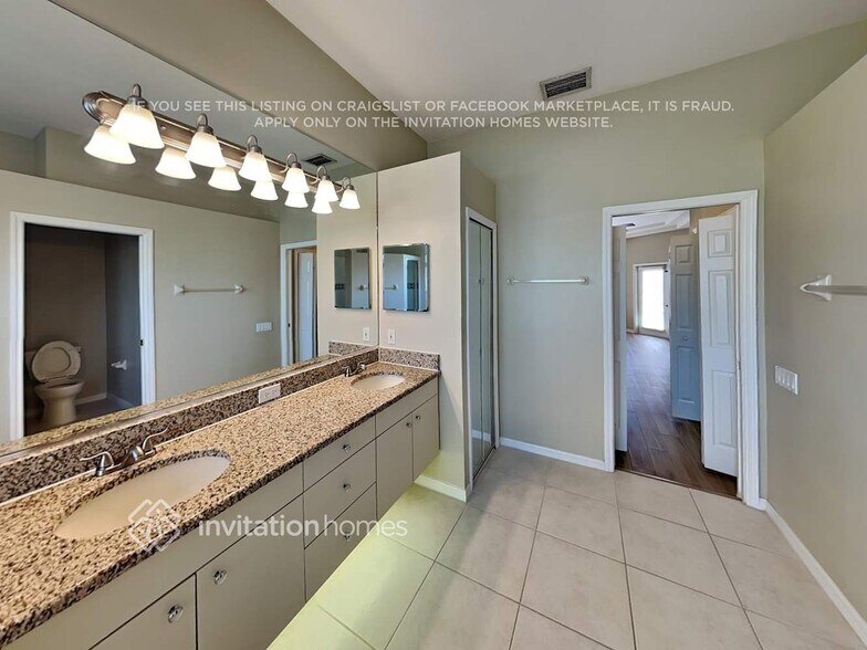 Building Photo - 10434 Old Grove Cir