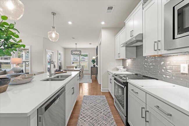 Building Photo - 1021 Leeward Run Trl