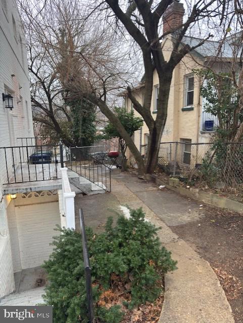 Building Photo - 4253 Brooks St NE