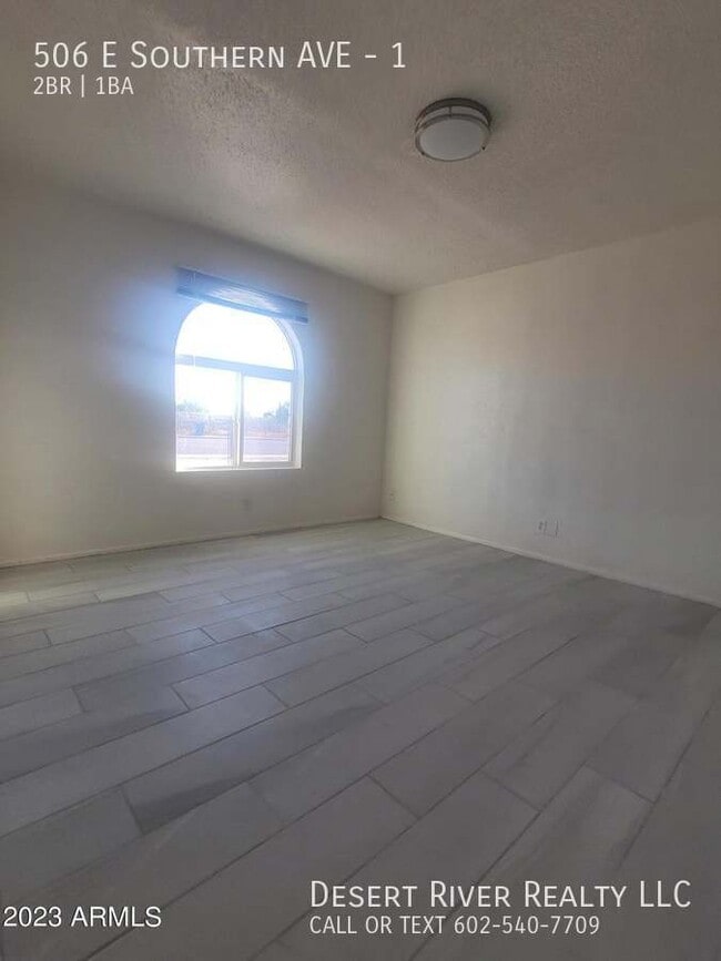 Building Photo - 506 E Southern Ave