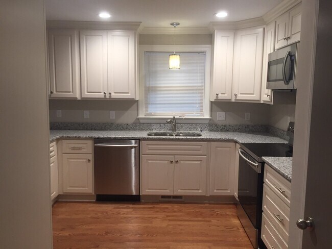 Building Photo - Converse Heights 3Bd/2Ba, 1684SF
