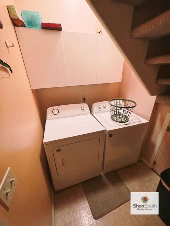 Building Photo - Fully Furnished 1.5 bath home in Muskegon ...