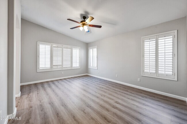Building Photo - 4728 E South Fork Dr