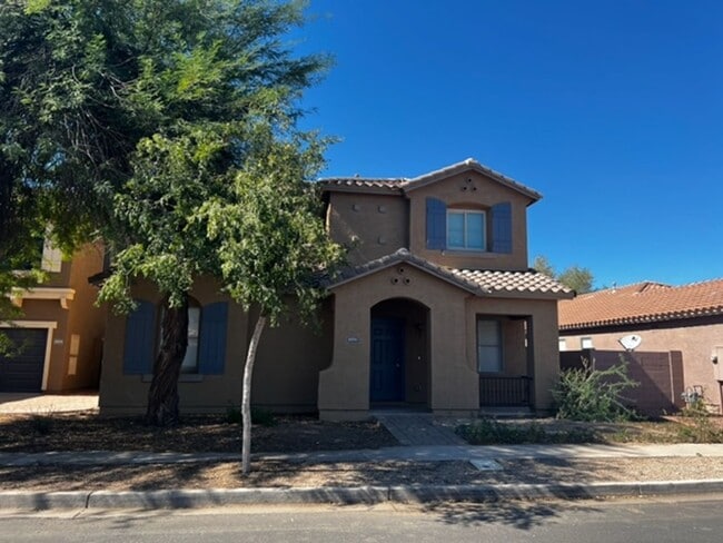 Primary Photo - POWER/RAY 4 BEDROOM IN GATEWAY VILLGAE IN ...