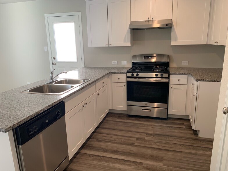 Building Photo - 4818 Republic View