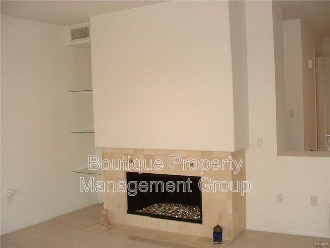 Building Photo - 34 Lakefront