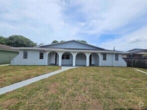 Building Photo - 4072 SW 51st St