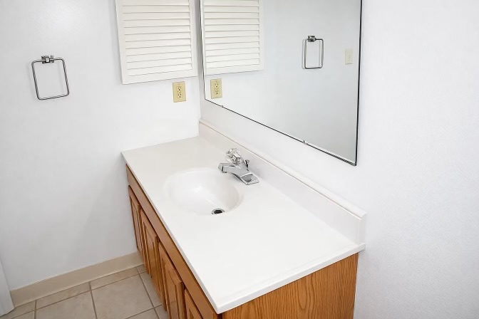 Building Photo - 2 Wallace Rd