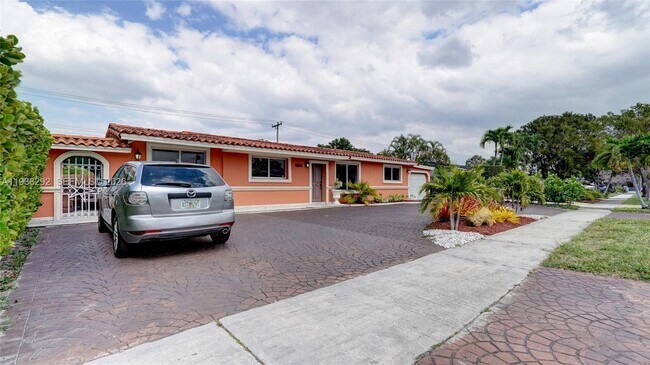 Building Photo - 1299 W 77th St