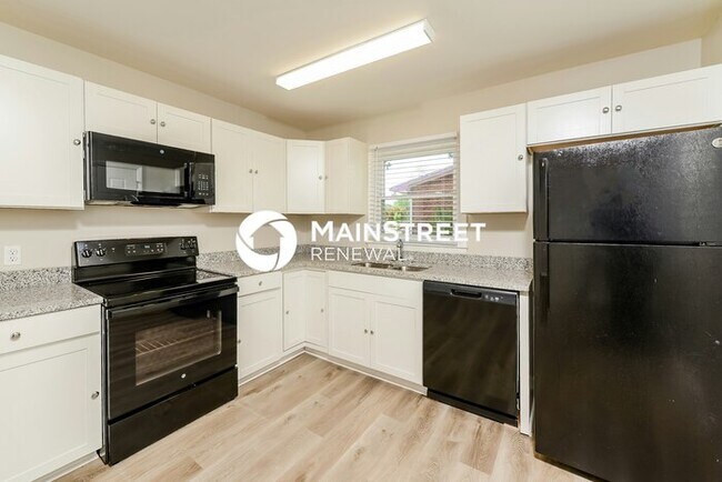 Building Photo - 3 Bedroom Pet-Friendly Home in Winston-Sal...
