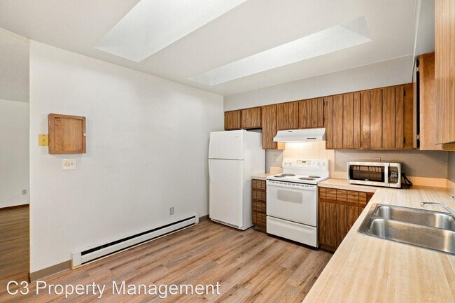 Building Photo - 4 br, 2 bath House - 2800 Sagebrush Drive