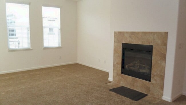 Building Photo - $1,997.00 - Walking Paths - Close to Schools and Shopping - Skiing - Community Pool