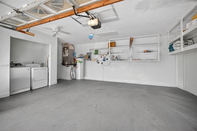 Building Photo - 10624 Plainview Cir