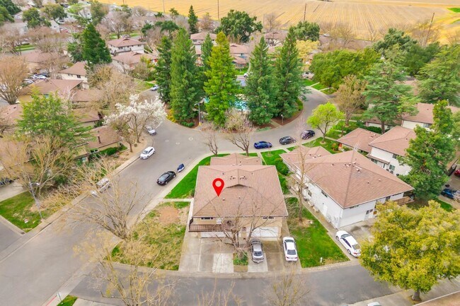 Building Photo - Two bedroom unit in North Davis