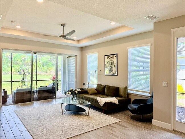 Building Photo - 6111 Mesa Gln