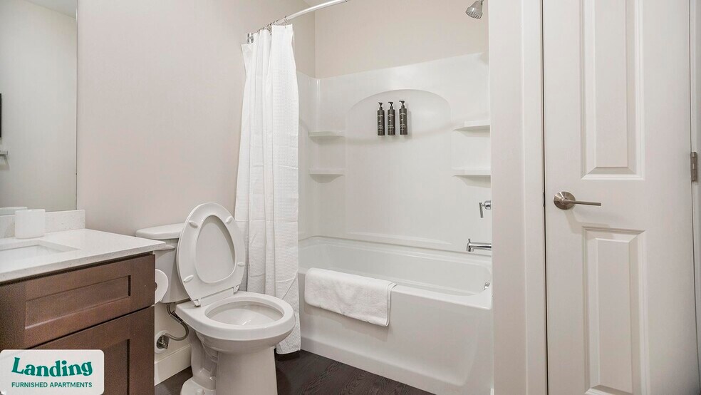 Building Photo - 2 Trl Run