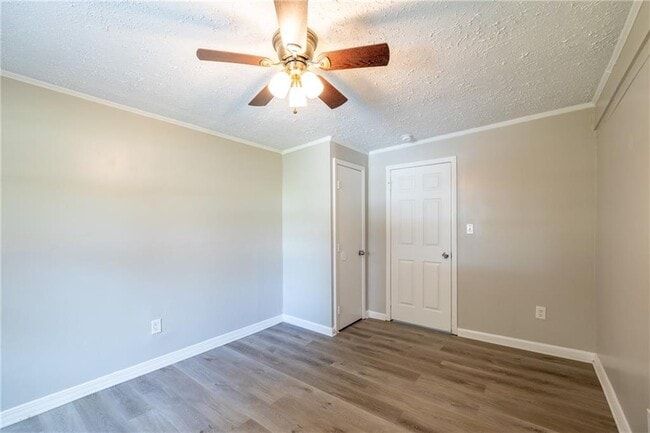 Building Photo - 2945 Belvedere Ln