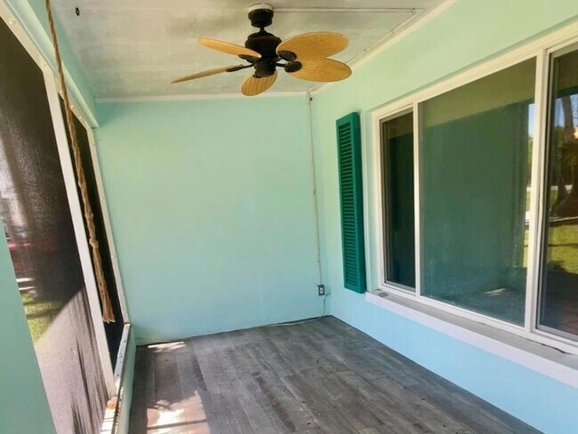 Building Photo - 2503 N Ocean Dr
