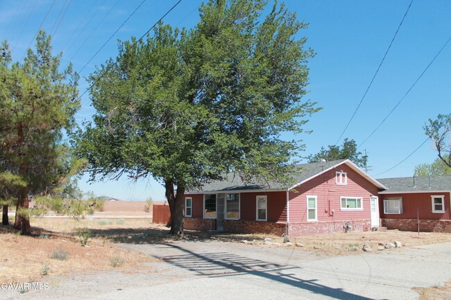 Primary Photo - 5357 W Ave L
