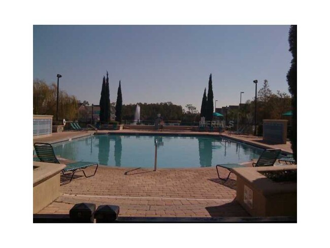 Building Photo - 3 bed 2 bath Townhome in Resort Style Comm...